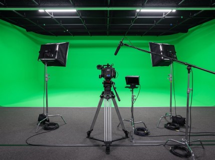 Studio met groot greenscreen